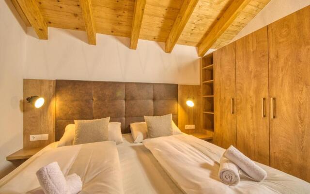 Ski-in Ski-out Chalet Maiskogel 17A by Alpen Apartments