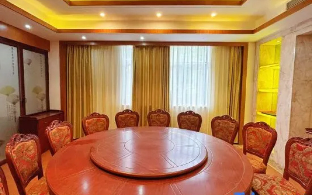 Ruifeng Hotel