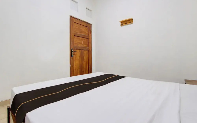 OYO 94851 Watulumpang 1 Guest House