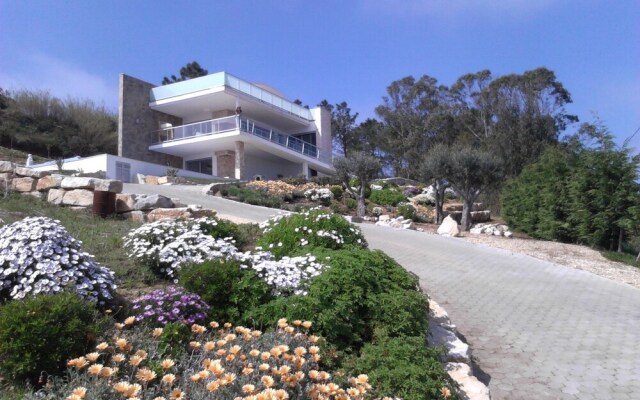 Modern Villa in Caldas da Rainha by the Sea