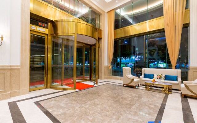 Vienna Hotel (Qingyuan Shunying Times Square City Hall Branch)