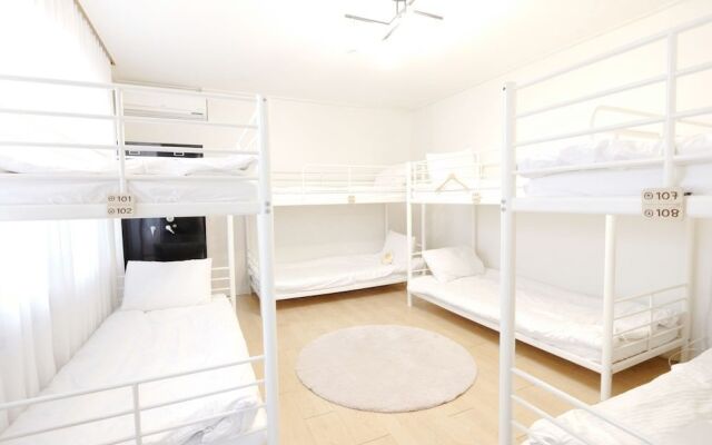 Moca Guesthouse - Hostel