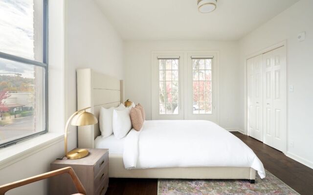 Sonder at Euclid Court