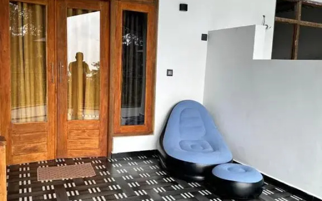 Vantage Hotel