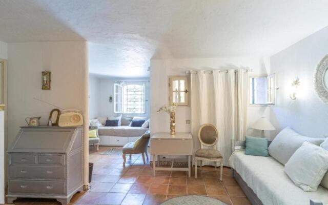 Appartement de charme 2-3 pièces Croix des Gardes Croisette Plages