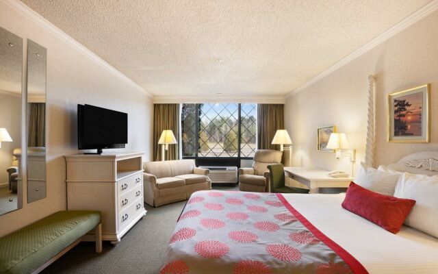 Ramada Lewiston Hotel & Conference Center