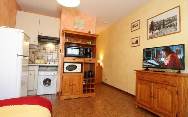 Appartement Balaruc-les-Bains, 1 pièce, 4 personnes - FR-1-553-48