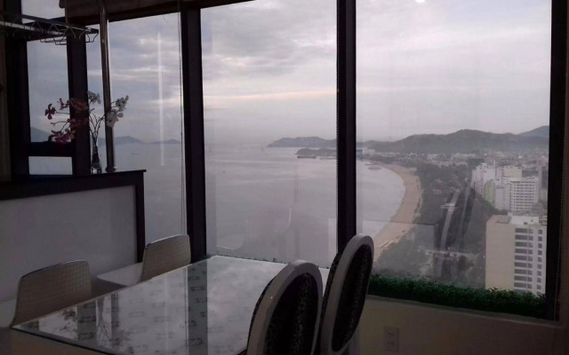 Beach Front Apartments Nha Trang