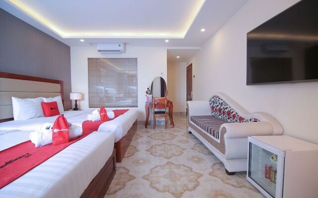 RedDoorz Premium @ Nguyen Thai Son Street