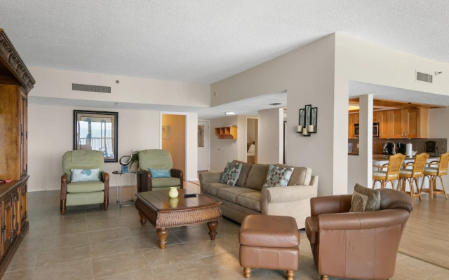 Reflections on the Gulf by Distinctive Beach Rentals