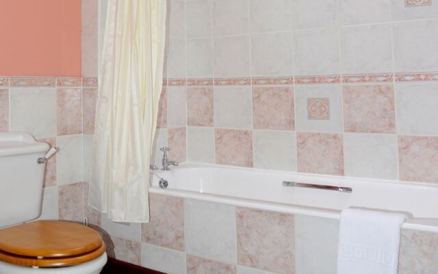 OYO Craigadam Hotel