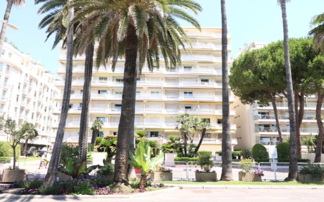 1 Bedroom Henri IV on the Croisette 240