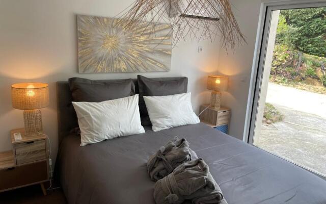 VILLA PERLA SAINT-TROPEZ CAVALAIRE-SUR-MER, 3-5 chambres, vue mer, piscine chauffée