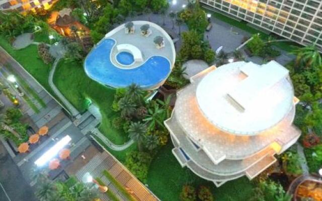 North Bay No.1 Ocean View Apartment Hotel