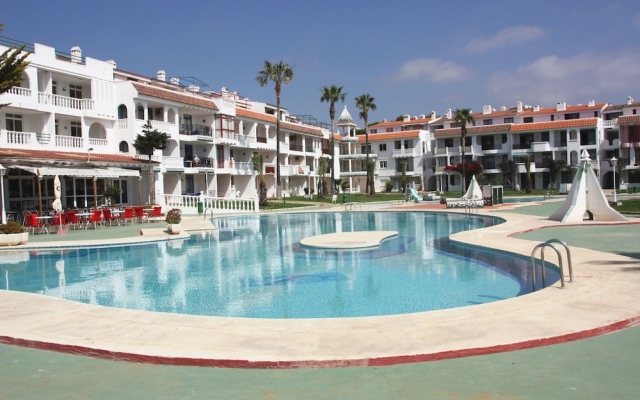 Apartamentos Playa Romana 3000