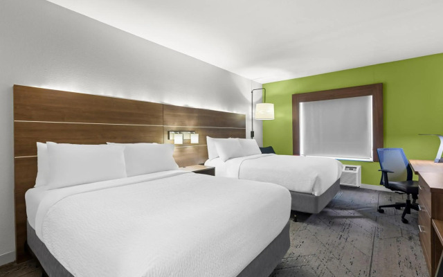 Holiday Inn Express and Suites Savannah - Midtown by IHG