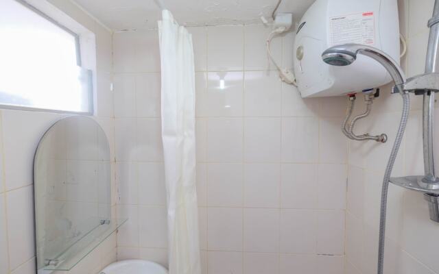 Strategic And Restful 2Br At Bassura City Apartment