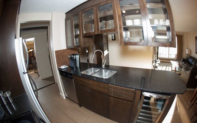 Corporate Suites of Calgary - Eightwelve