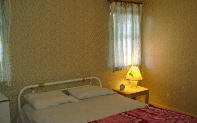 Vancouver Airport Sea Island Bed & Breakfast