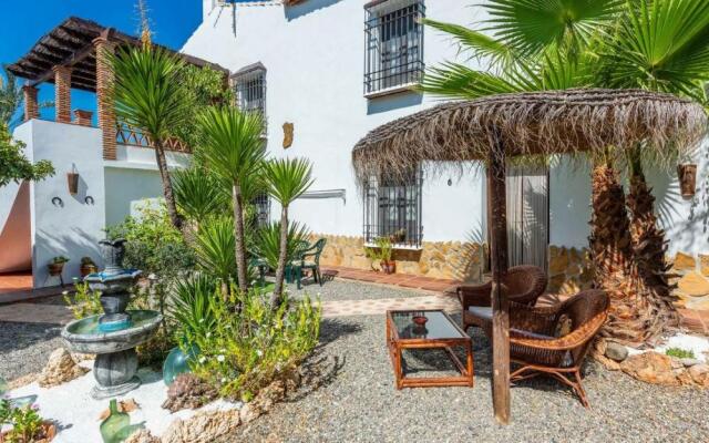 Casa La Vina del Arenal Pizarra by Ruralidays