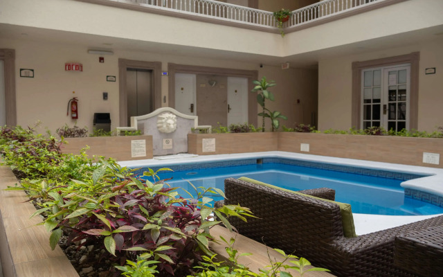 BEST WESTERN Plus Monterrey Colon