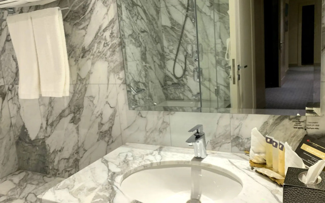 Grand Swiss-Belhotel Waterfront Seef