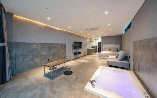 W spa pool villa A