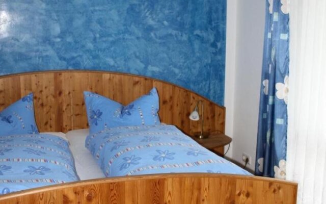 Urlaubspension 'Hohes Rott' und Apartmenthaus