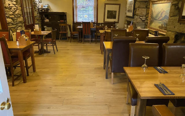 The Grapes Hotel