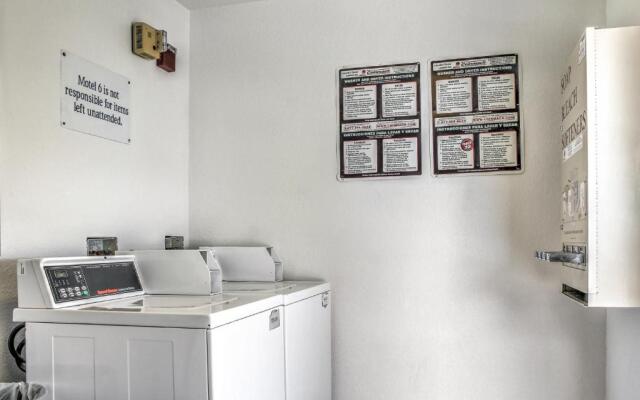 Motel 6 Mojave, CA