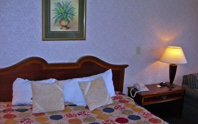 Country Hearth Inn & Suites - Camden