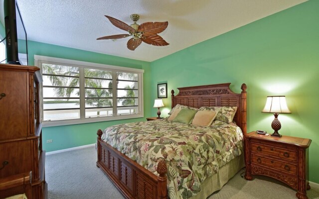 Harbor Villa Club 205