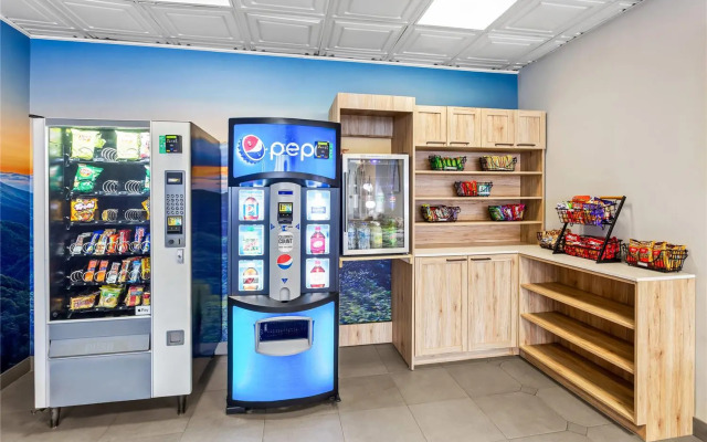 Suburban Studios Charleston - Civic Center