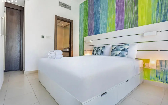 1B-Silverene-1704 by bnbmehomes