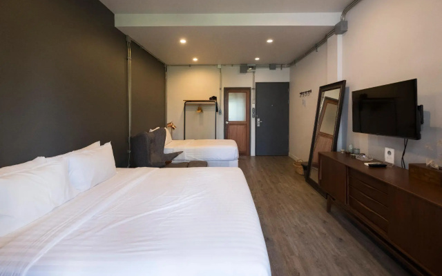 Iron32 Hotel
