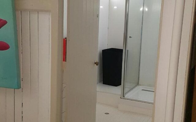 Joes Waterhole Hotel