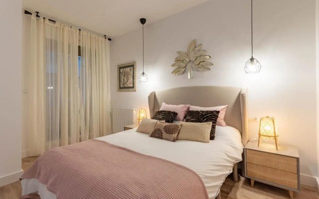 ABANDO II apartment by Aston Rentals
