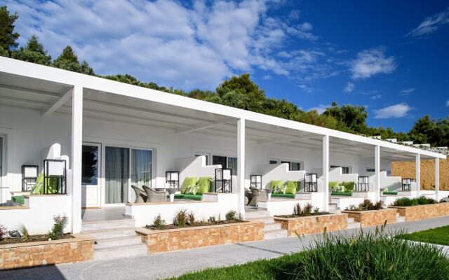 Villa D'Oro - Luxury Villas & Suites