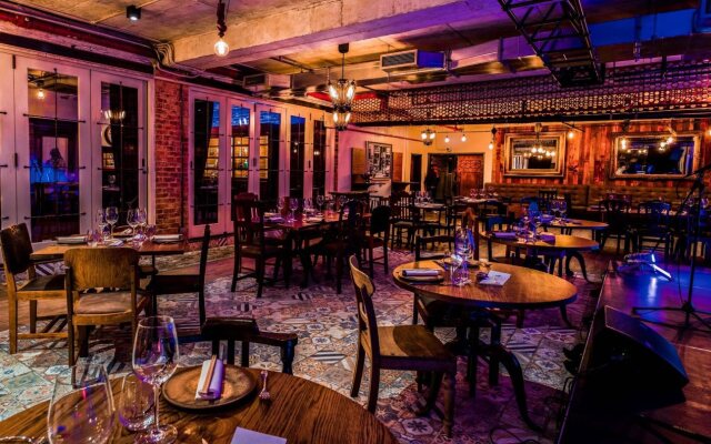 Hallmark Hotel by BON Hotels