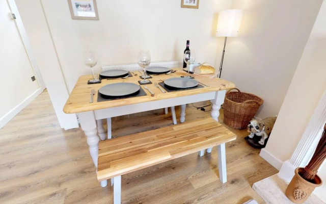 Stayzo Stylish House Accommodation in Westminster
