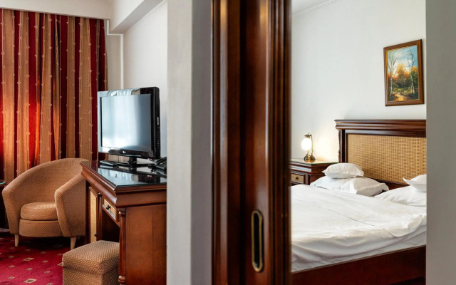 Victoria Hotel