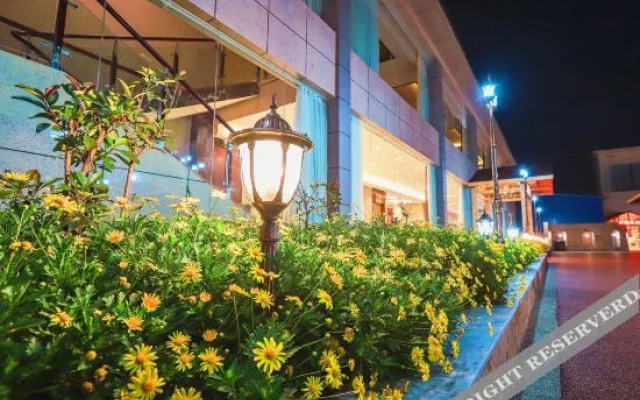 Tanghai Holiday Hotel