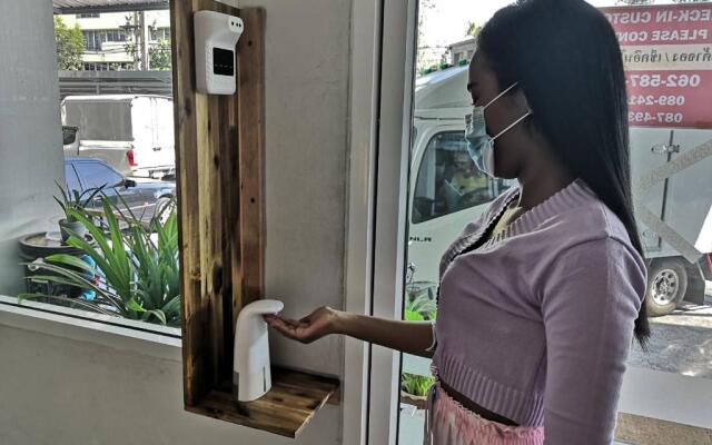 Lee Place Phatthanakan Condo