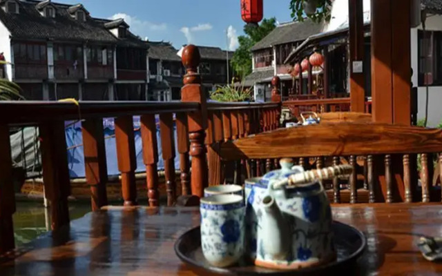Zhou Zhuang Zhen Feng Inn