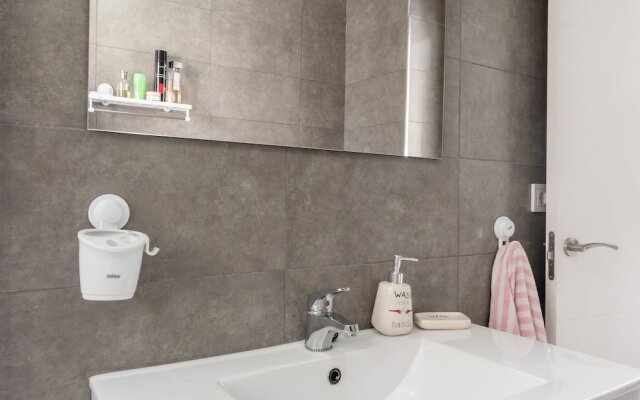 Modern Apartment in Benidorm With Shared Swimming Pool