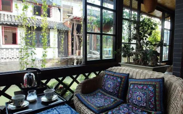 Shanghai Jiaoli Xiaoyan Inn (Zhujiajiao Scenic Area Ancient Town)