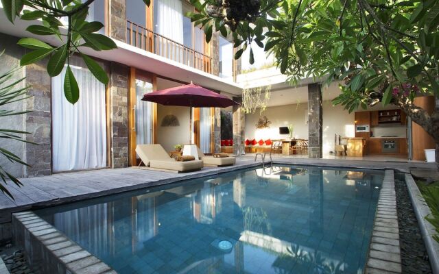 Luxury 2 Bedroom Villa With Private Pool, Bali Villa 2033