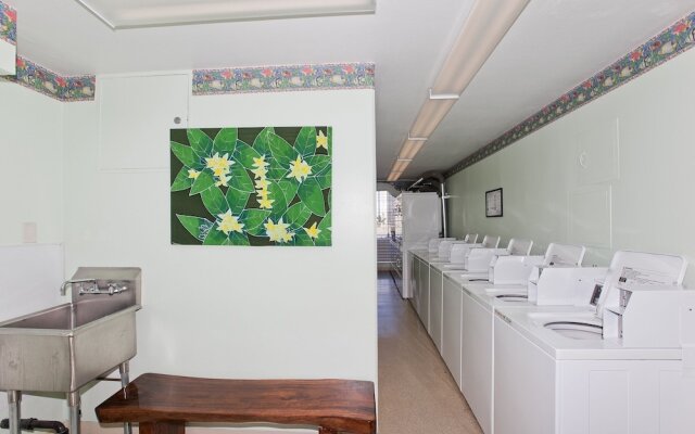 Ilikai Marina Studio City View Condos with Fully Equipped Kitchens & Free Wifi