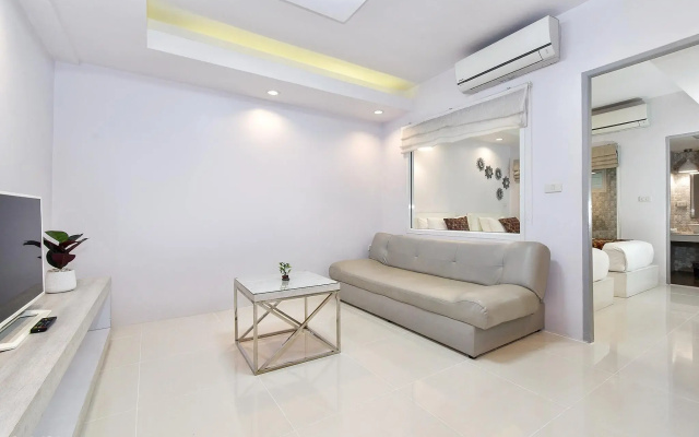 Nan Nakara Boutique