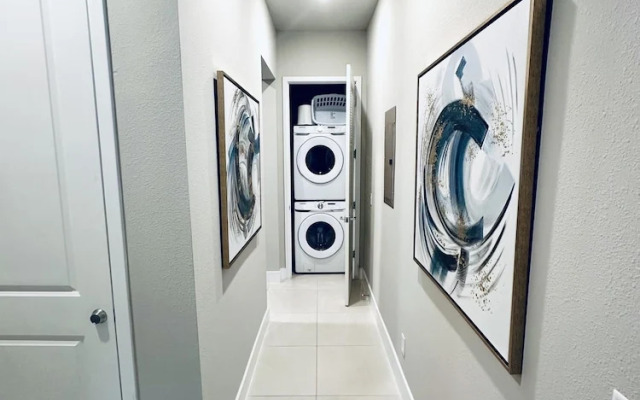 Beautiful Condo at Reunion